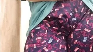 Gym k baad ladki gyi nahane aur nahate hue daal li ungli indian desi girl