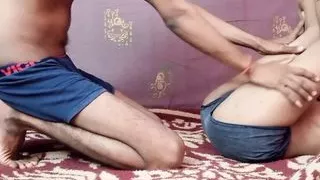 The husband picked up the wife on the new year and fucked her