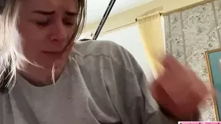 REAL HOMEMADE Girlfriend blows dominant man in hotel