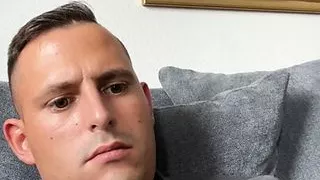 German twink boy jerks off his smegma penis and licks his cheese until he cums (Show my sexy feet)