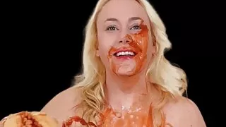 Bathing in baked beans and sauages milf michellexm