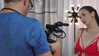 Hot Svenja - BEHIND THE SCENES - INTERVIEW UND ALLE CASTING VIDEOS AUF FUNDORADO