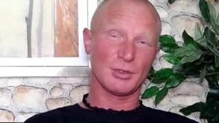 Sexy cougar brunette takes a mature cock (Full Muschi