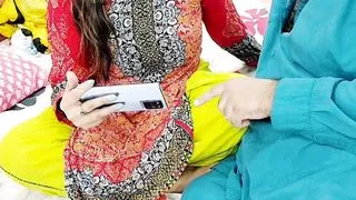 Pakistani Real Husband Wife Watching Desi Porn On Mobile Than Have Anal Sex With Clear Hot Hindi Audio
