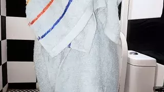 washing my biggest pussy in africa, to fuck me general today