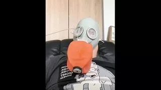 N.V.A. MASK NO.1 - THE BREATH-SACK PART 3 ZIPTIED TO MY HEAD - Latex Gasmask Breathplay