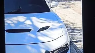 Hübsches Teen Mädchen gibt einen erstaunlichen Deepthroat Blowjob