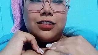 Pussy venus shows her tits and huge pussy