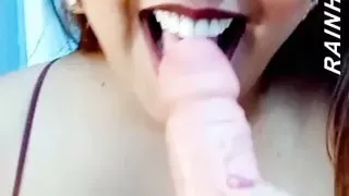 Venus masturbates showing her armpits and asking for milk on her face