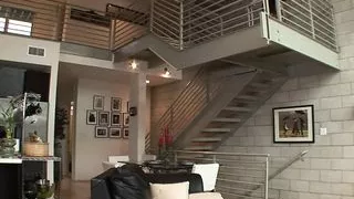 Faye Runaway reitet einen schwarzen Schwanz mit ihrem Arschloch