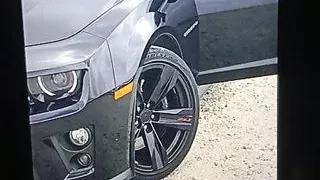 Kräftige Latina Hottie von kahlköpfigem Kollegen unter Luftballons genagelt