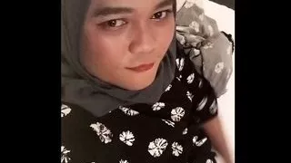 Horny Crossdresser Hijab Full Video
