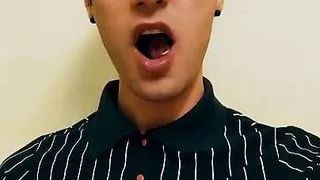 Vore-Fetisch - Gummibärchen essen