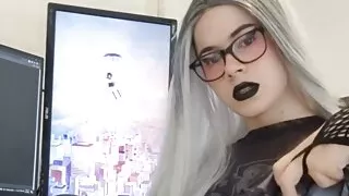 Meine Freundinnen sind alle so heiß, dass ich vor dem Abhängen eine große Ladung aus meinem riesigen Schwanz herauslassen musste