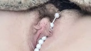 Meaty pussy with long labia ... I test my new toy in a pearl string