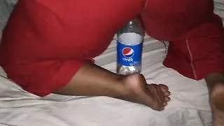 The way women have sex with a bottle without getting a man