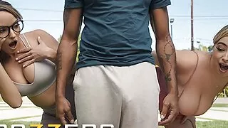 Pristine Edge Chloe Surreal beschließt, dass es besser ist, einen großen Schwanz zu teilen, als um ihn zu kämpfen - Brazzers