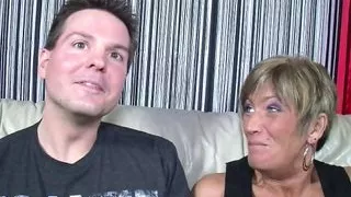 Ich teile meine Frau vor der Kamera - Threesome