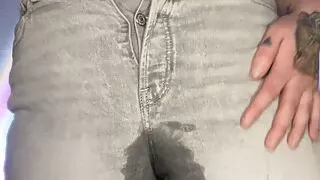 Jeans squirt