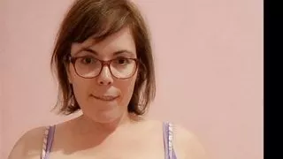 big clit wet pussy Evita Camila