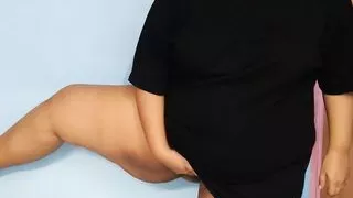 Dokushin no kawai nipponjin josei ga one o hoshigaru - Japan