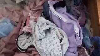 Tradesman wanking and cumming in customers knickers