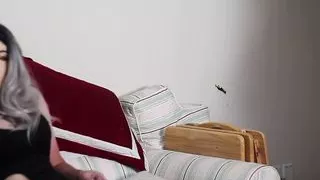 Necken in meinem kleinen schwarzen Kleid