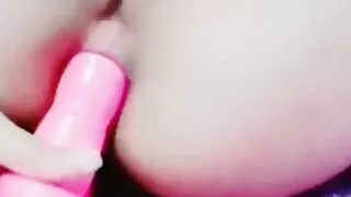 I masturbate with a toy through the anus and my rich pussy