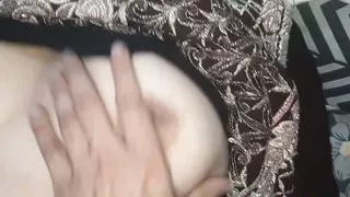 Indian desi bhabhi hot sex video, bhabhi ko choda desi young Dever ne ,bhabhi dard sa rona lag gi. bhabhi ki body so hot
