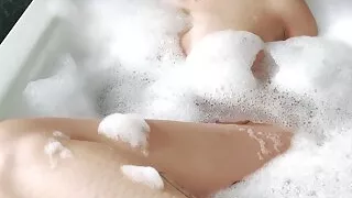 3 squirts while masturbating me and smoking on the shower. Sexy Devil