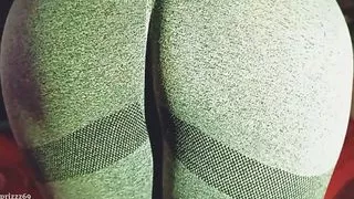 Lustful stepsister took off her leggings from her big ass and teases with wet pussy